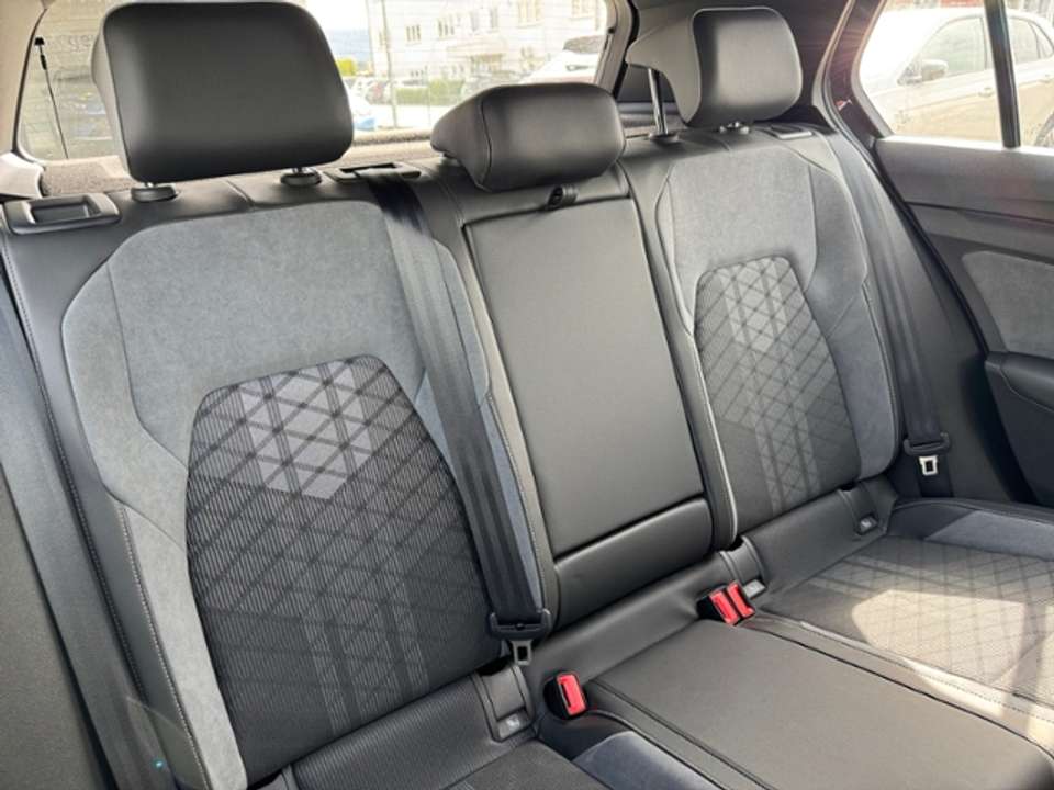 Volkswagen Golf R - Imagem 10