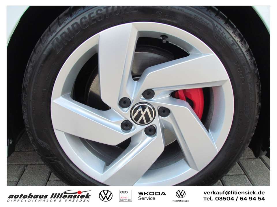 Volkswagen Golf - Imagem 8