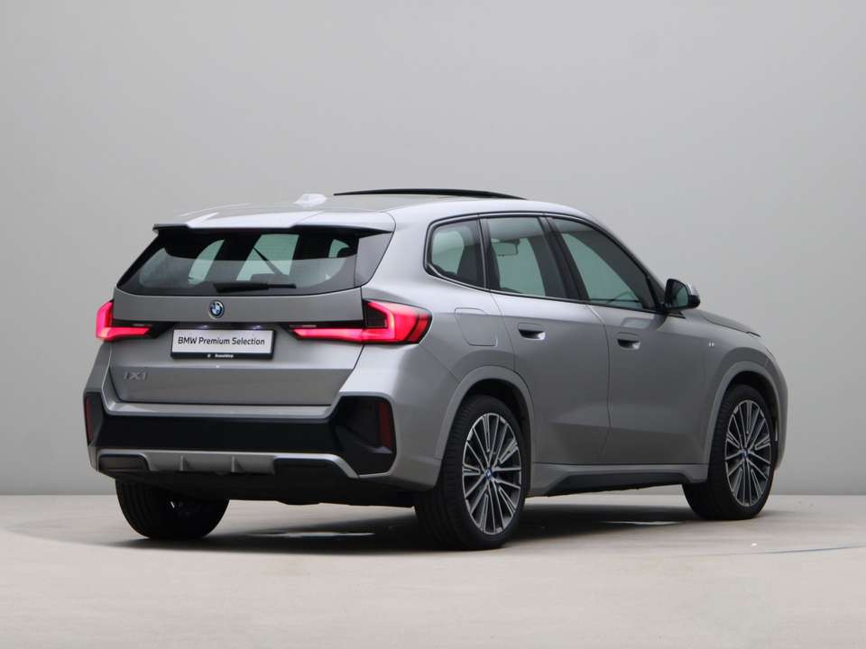 BMW iX1 - Imagem 9