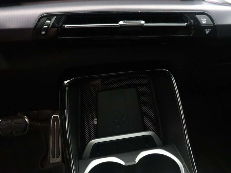 BMW iX1 - Imagem 14