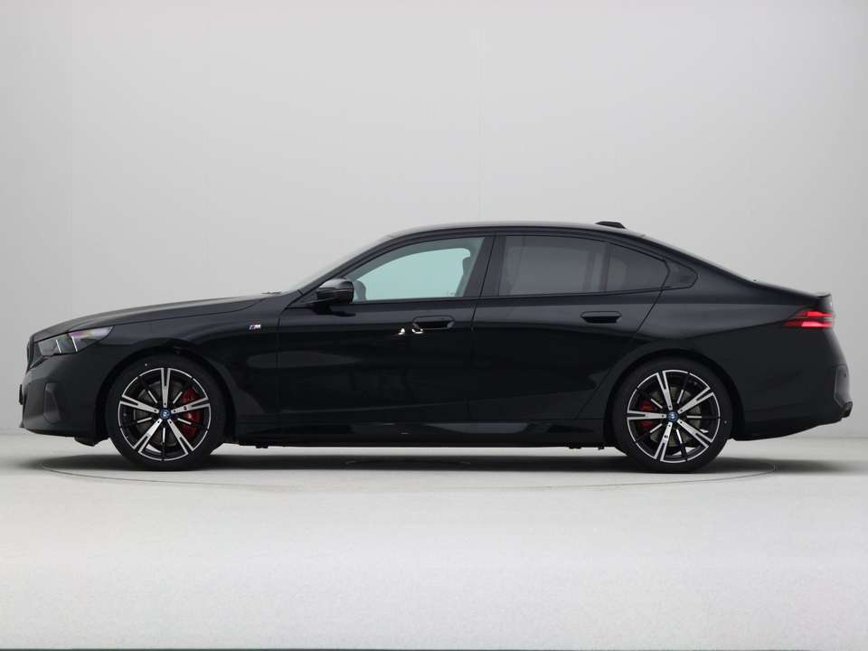 BMW i5 - Imagem 11