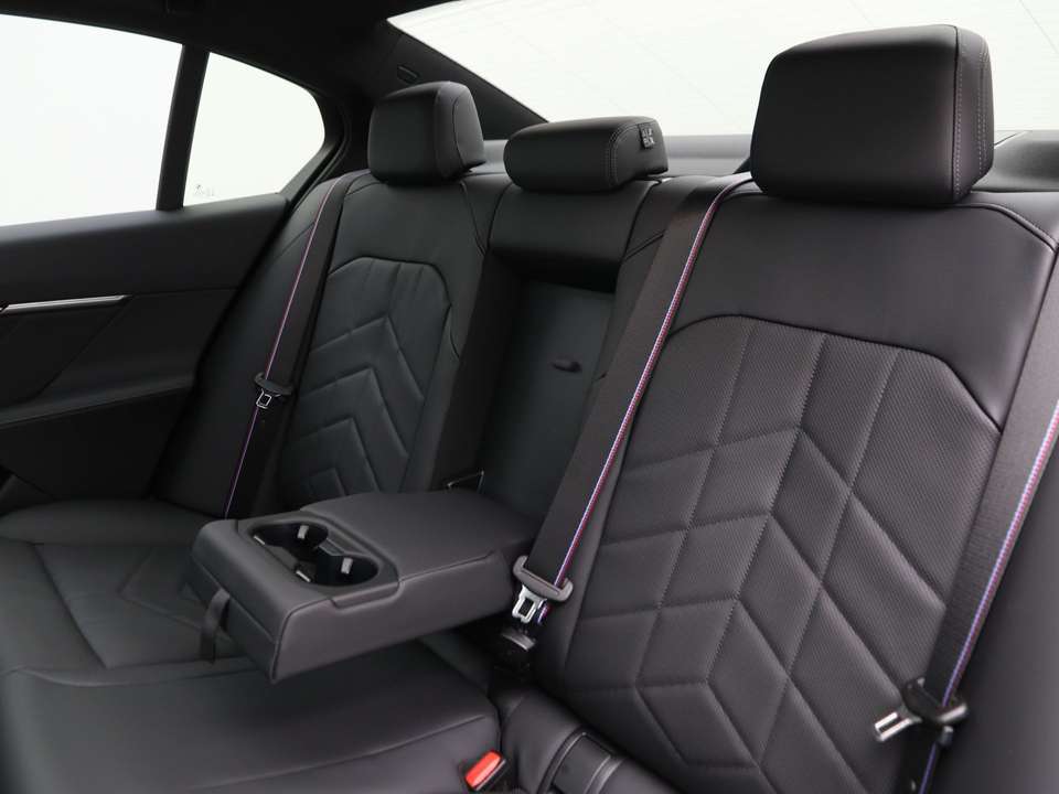 BMW i5 - Imagem 14
