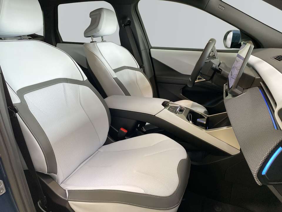 BMW iX3 - Imagem 11