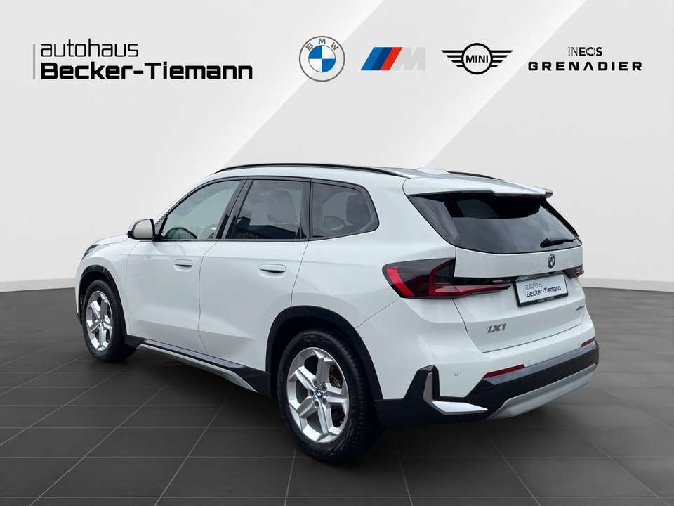 BMW iX - Imagem 4