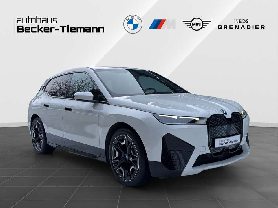 BMW iX - Imagem 7