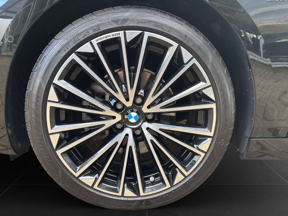 BMW 220 - Imagem 8
