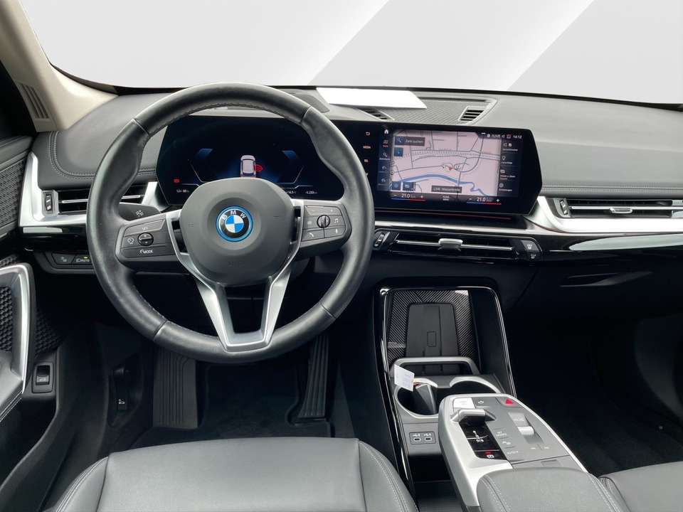 BMW iX - Imagem 14