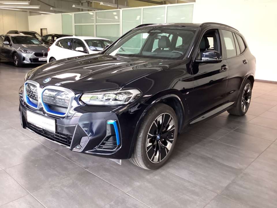 BMW iX3 - Imagem 1