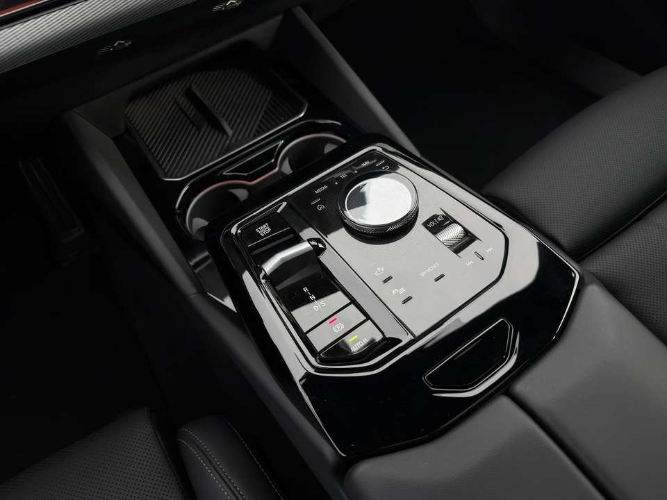BMW 520 - Imagem 8