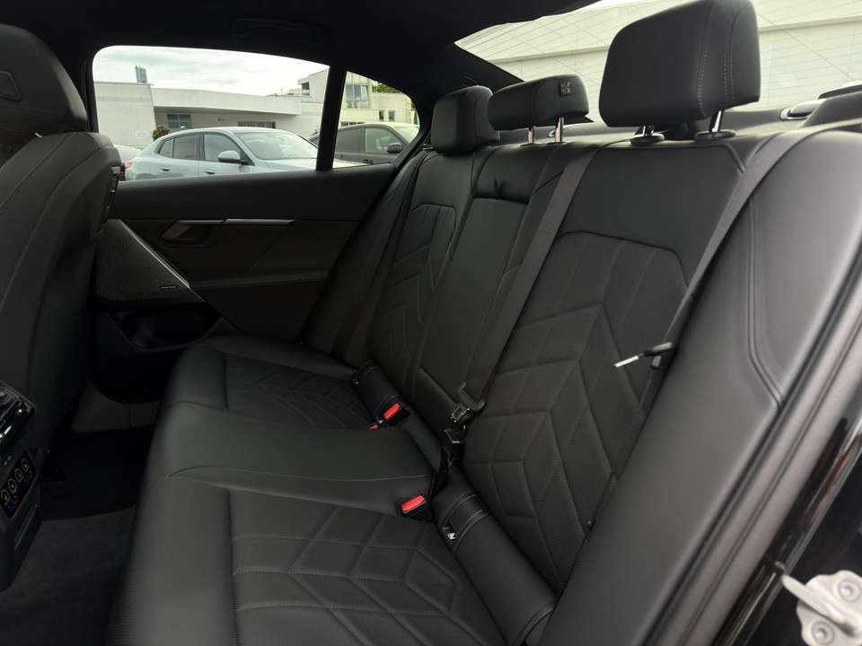 BMW 520 - Imagem 11