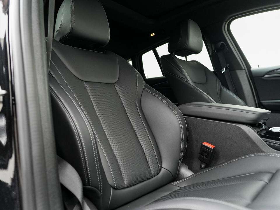 BMW X4 - Imagem 11