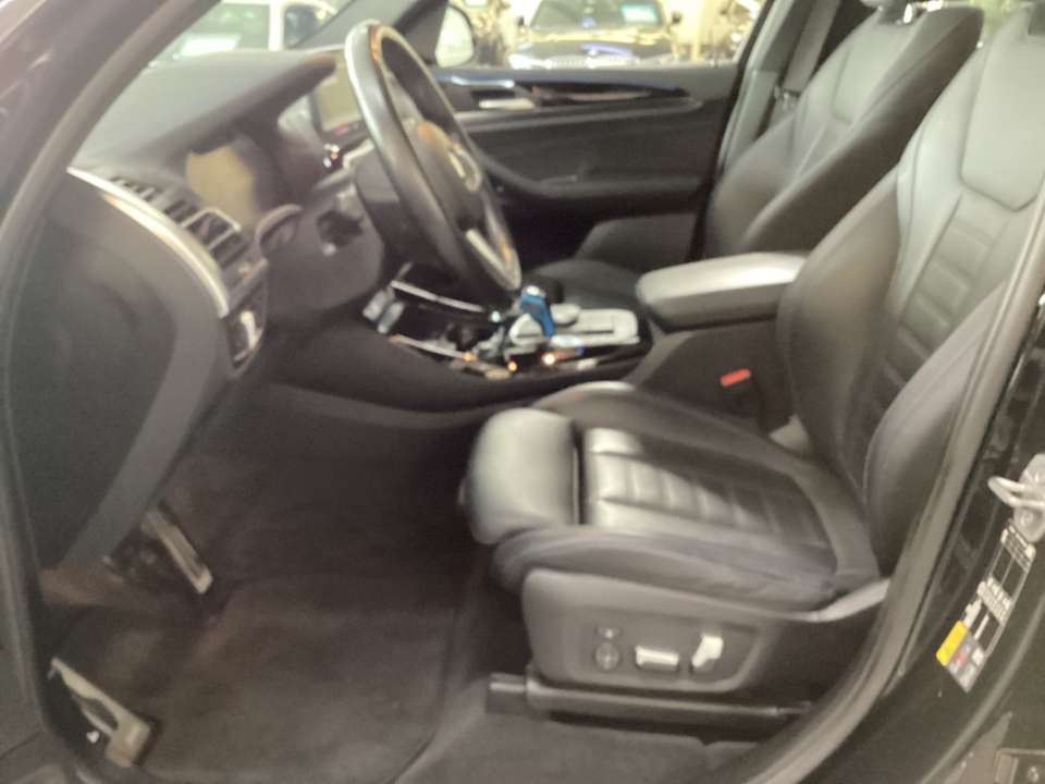 BMW iX3 - Imagem 11