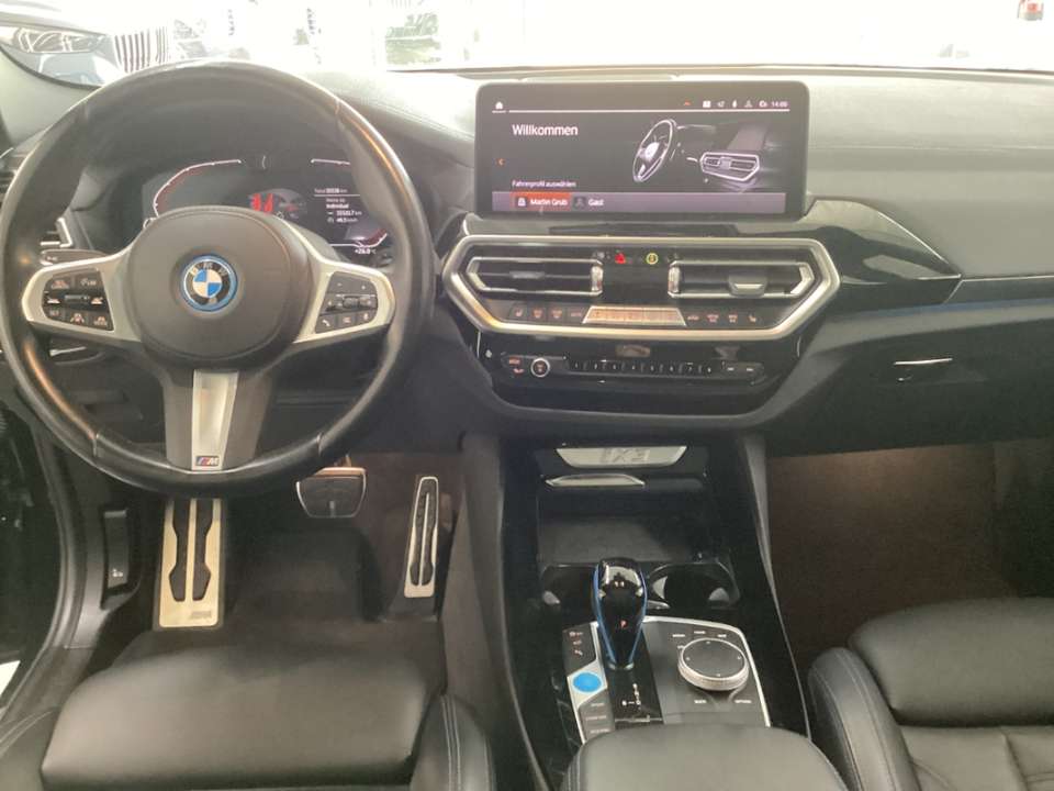 BMW iX3 - Imagem 13