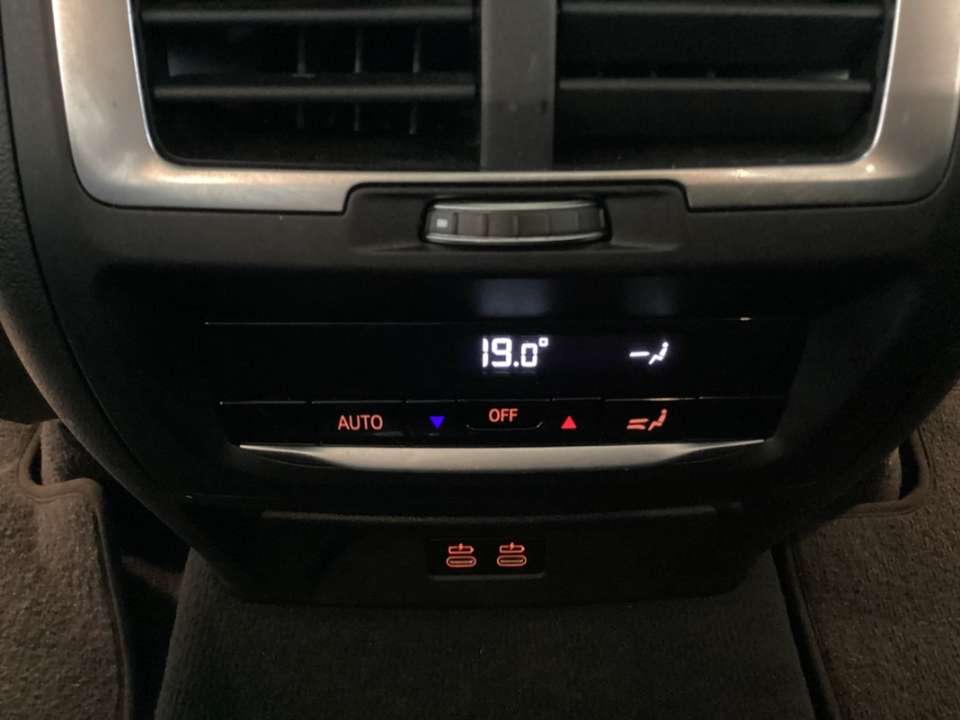 BMW iX3 - Imagem 14