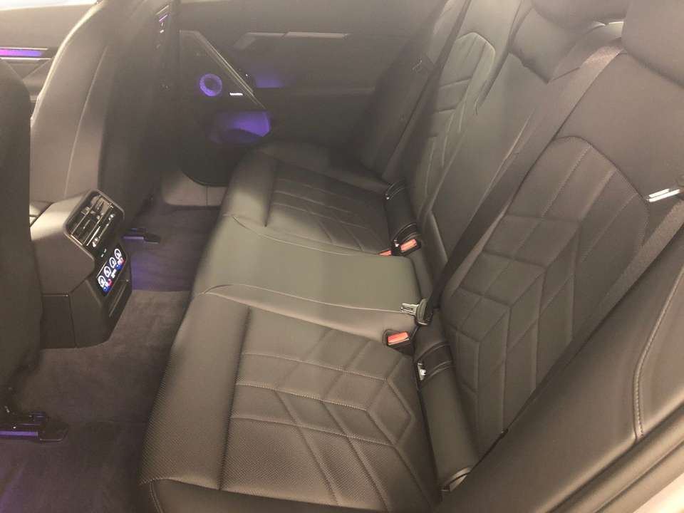 BMW 540 - Imagem 11