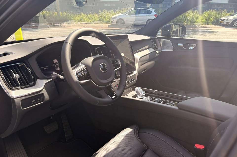 Volvo XC60 - Imagem 8