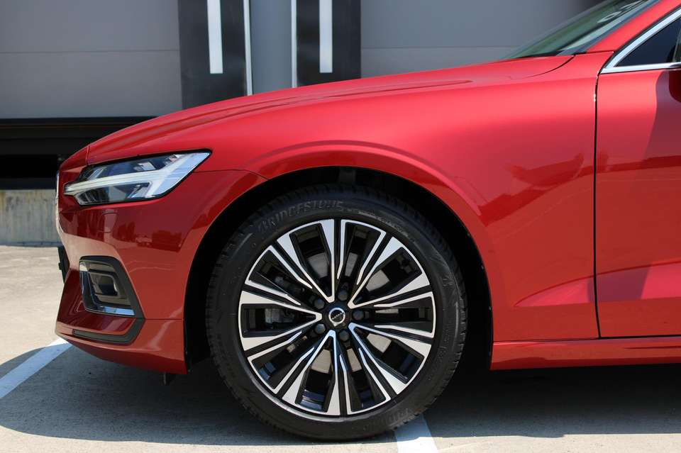 Volvo V60 - Imagem 3