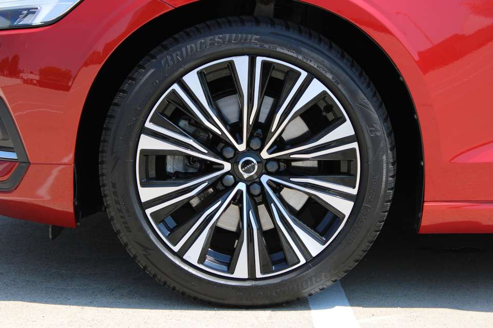 Volvo V60 - Imagem 4
