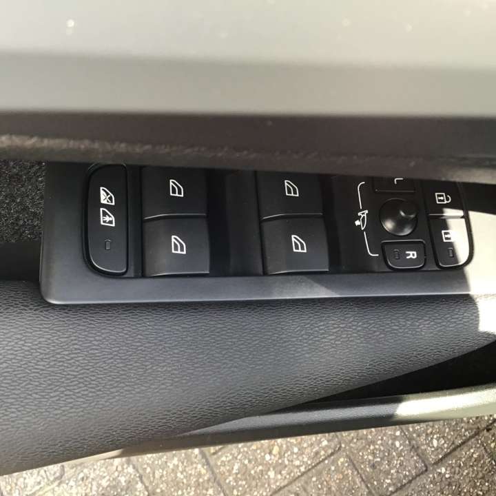 Volvo C40 - Imagem 16
