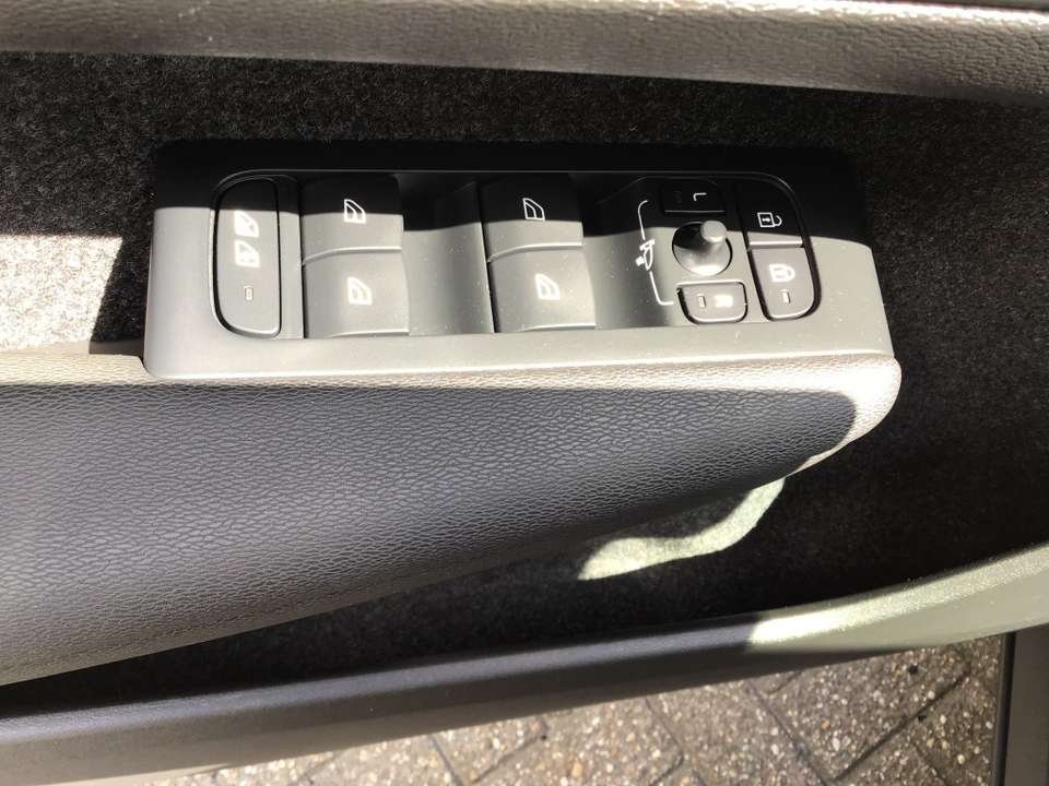 Volvo C40 - Imagem 17