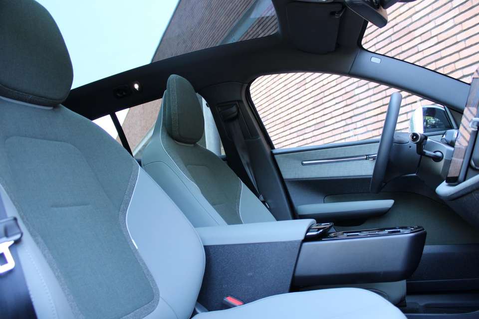 Volvo EX30 - Imagem 3