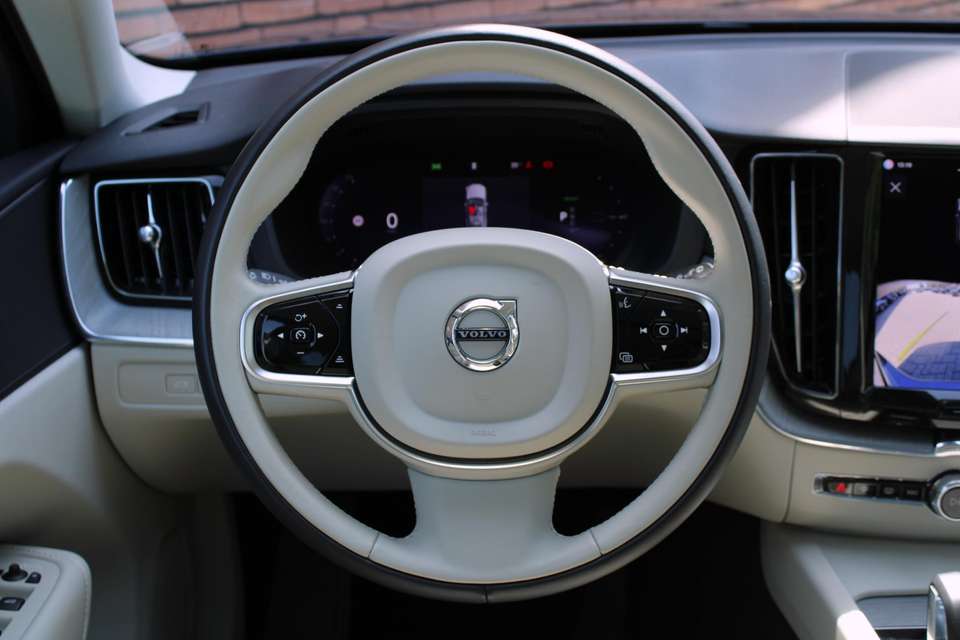 Volvo XC60 - Imagem 4