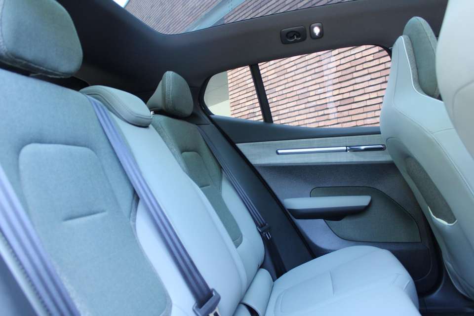 Volvo EX30 - Imagem 8