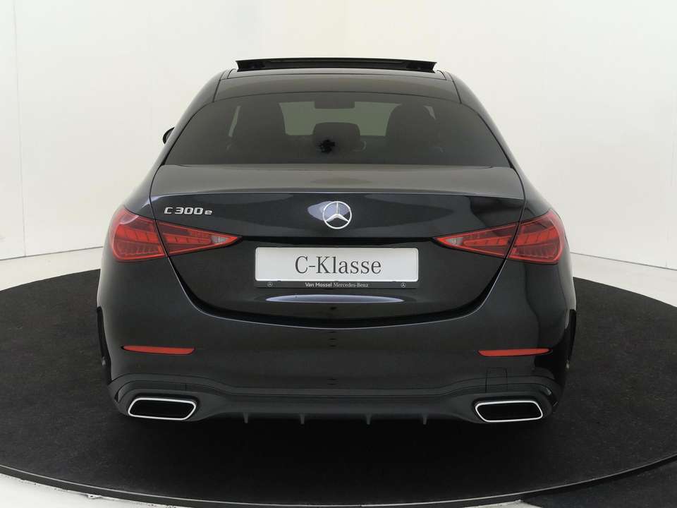 Mercedes-Benz C 300 - Imagem 7