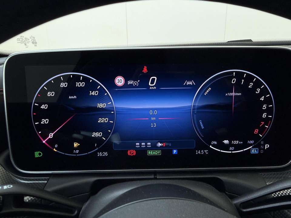 Mercedes-Benz C 300 - Imagem 12