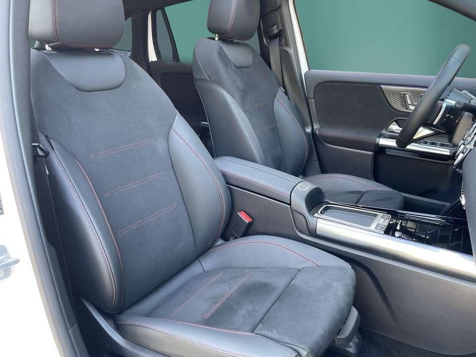 Mercedes-Benz EQA 250 - Imagem 11