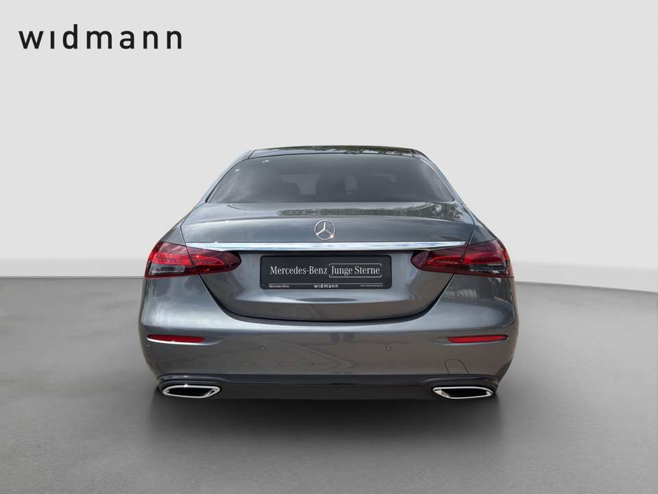 Mercedes-Benz E 220 - Imagem 4