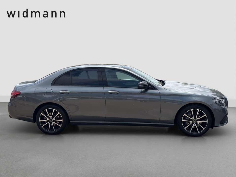 Mercedes-Benz E 220 - Imagem 6