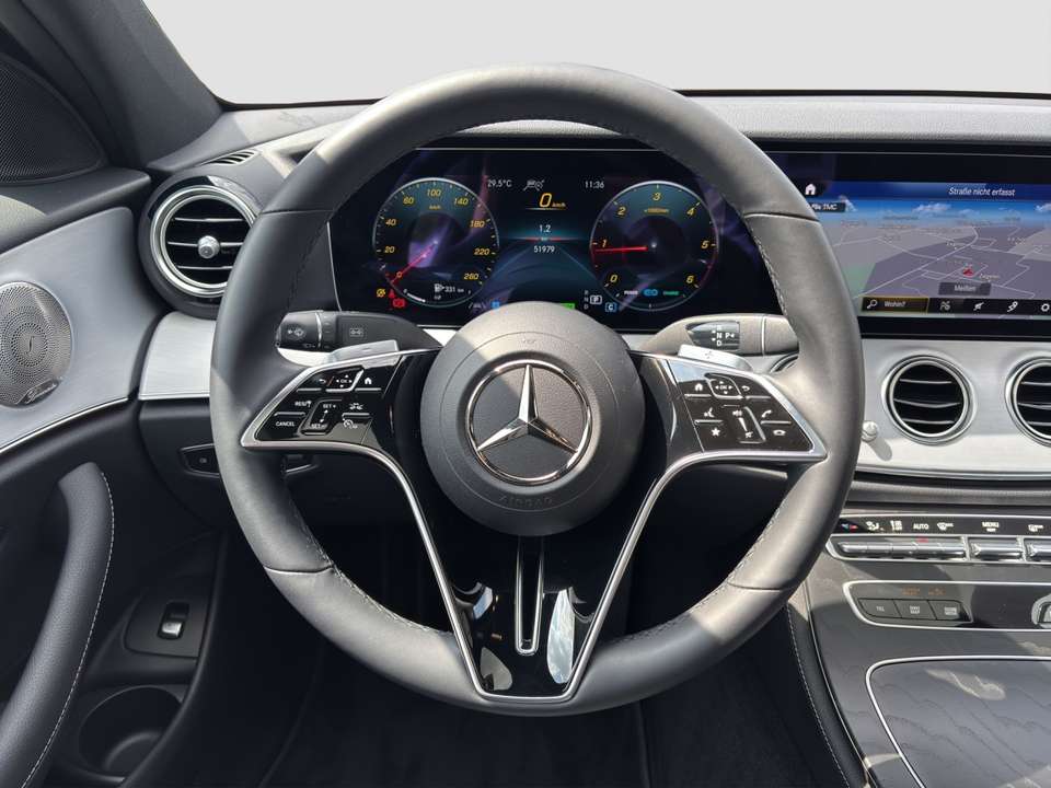 Mercedes-Benz E 220 - Imagem 10