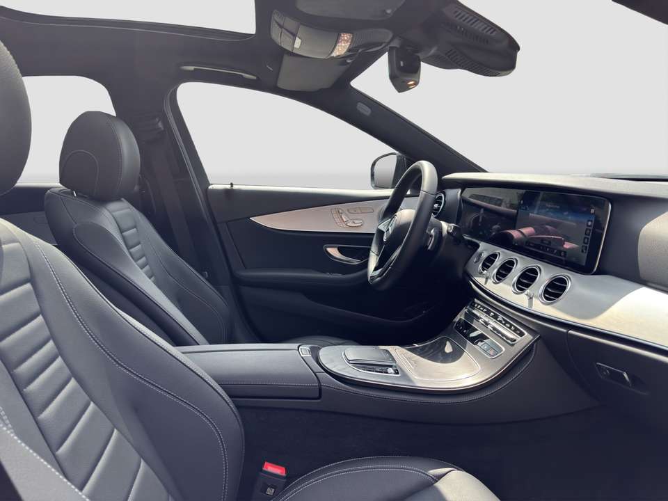 Mercedes-Benz E 220 - Imagem 15