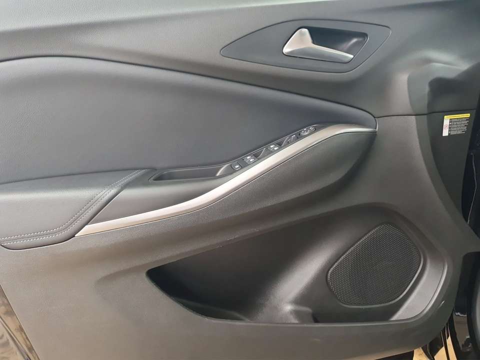 Opel Grandland - Imagem 12