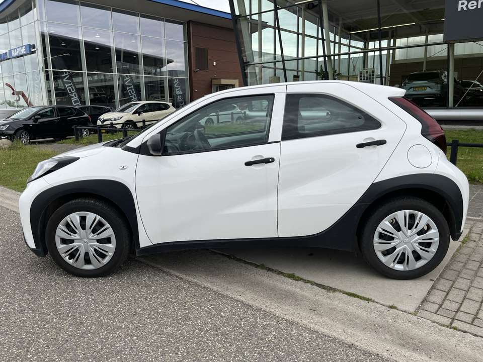 Toyota Aygo X - Imagem 2