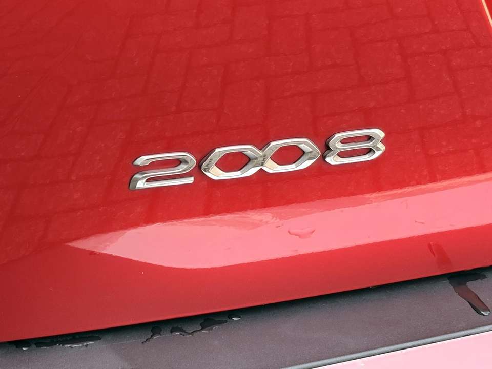Peugeot 2008 - Imagem 13