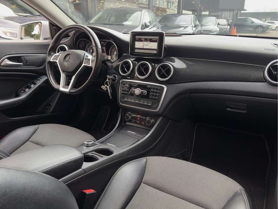 Mercedes-Benz CLA 200 - Imagem 2