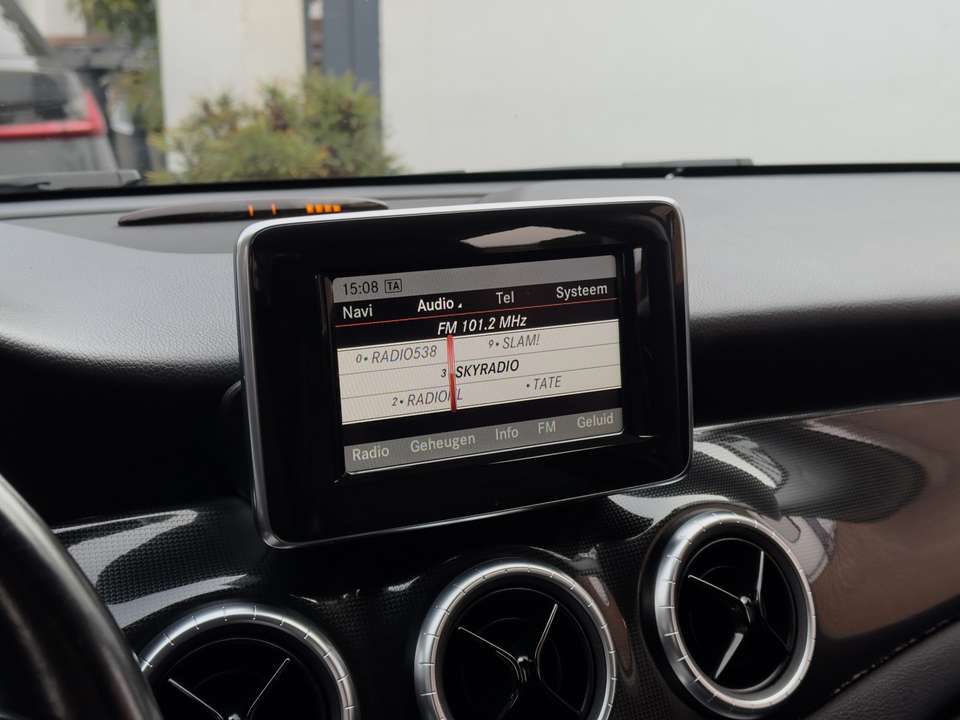 Mercedes-Benz CLA 200 - Imagem 4