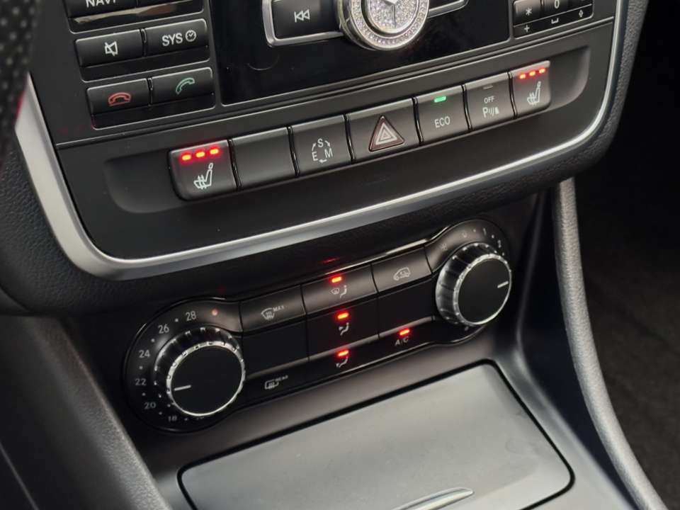 Mercedes-Benz CLA 200 - Imagem 12
