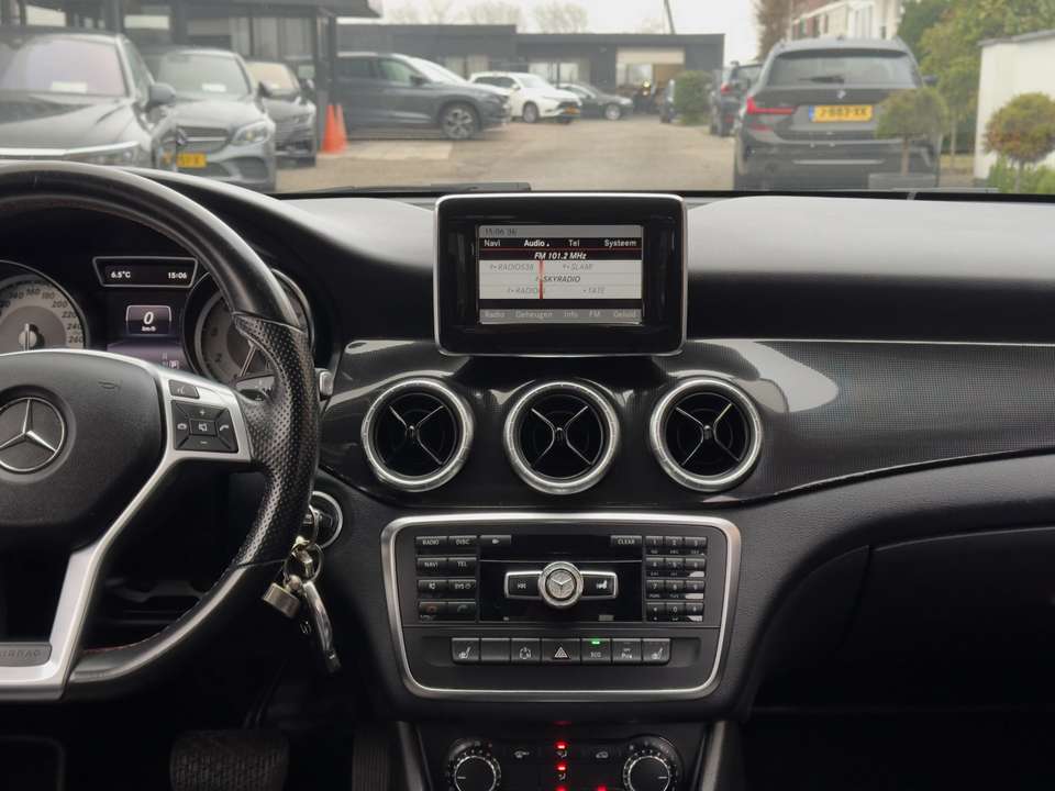 Mercedes-Benz CLA 200 - Imagem 14