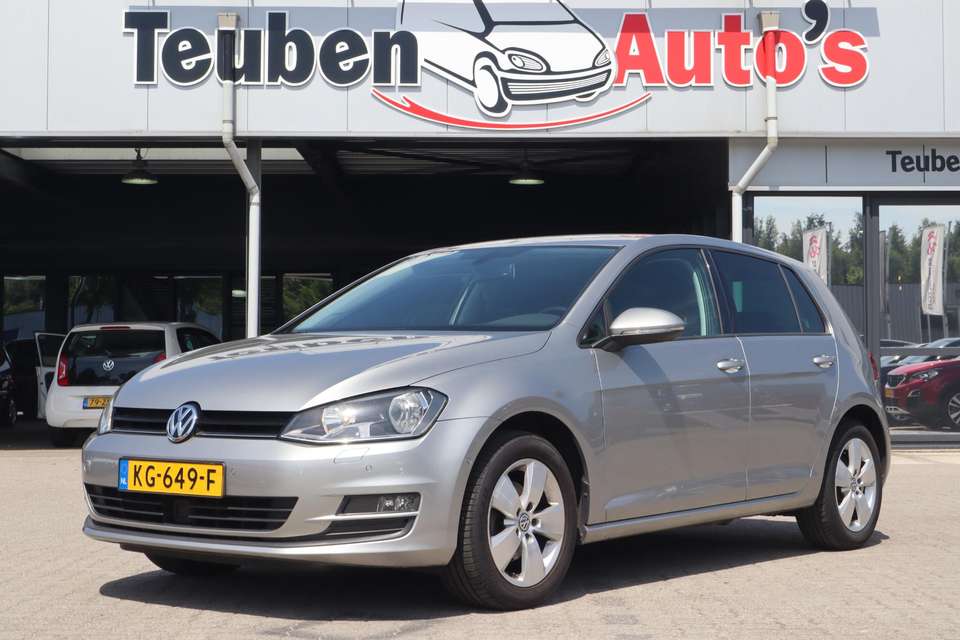 Volkswagen Golf - Imagem 1