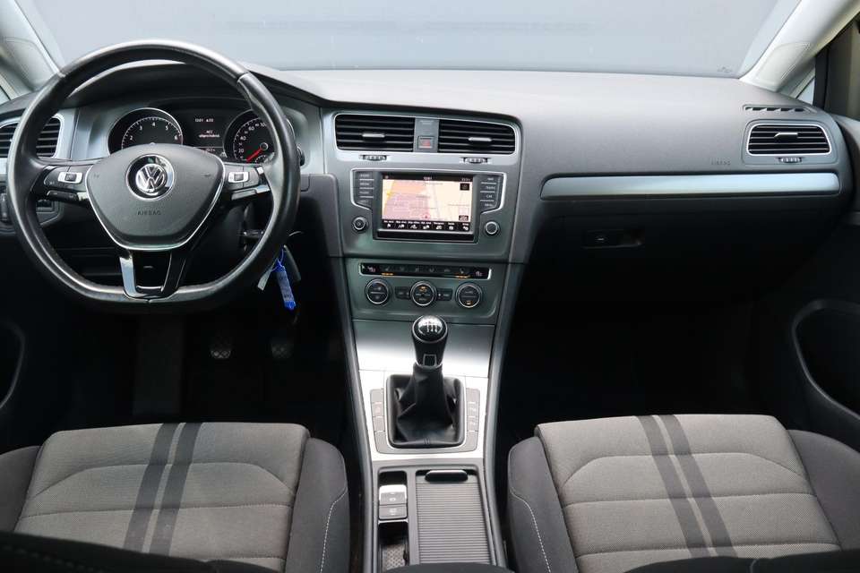 Volkswagen Golf - Imagem 3