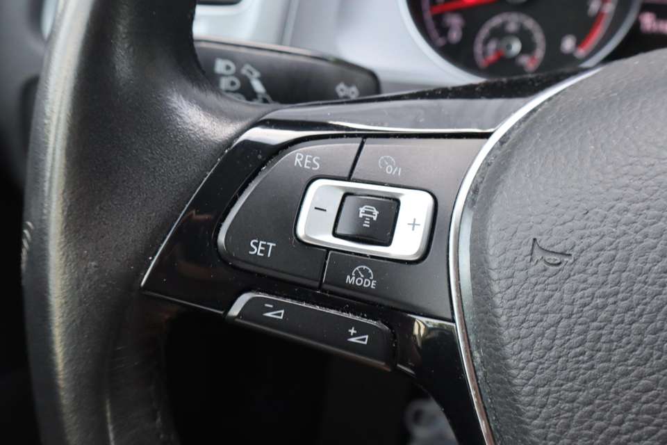 Volkswagen Golf - Imagem 17