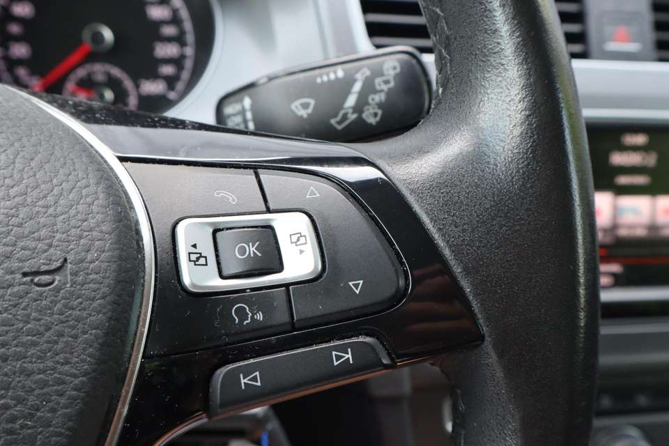 Volkswagen Golf - Imagem 18