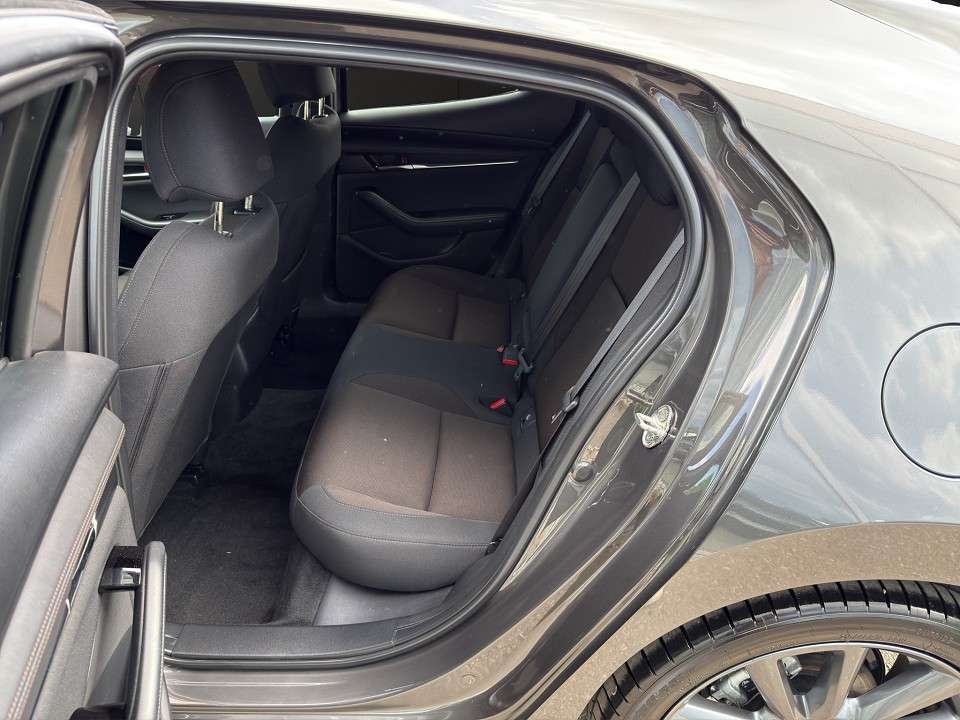 Mazda 3 - Imagem 8
