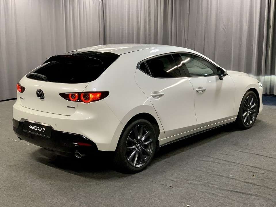 Mazda 3 - Imagem 8