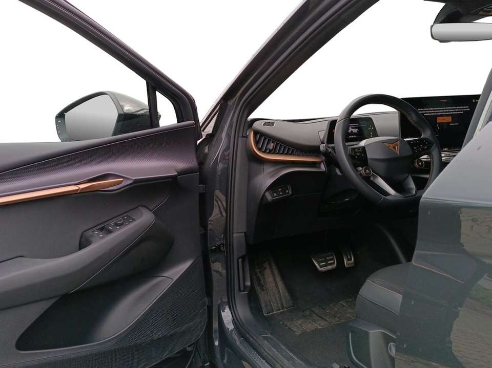 CUPRA Tavascan - Imagem 13