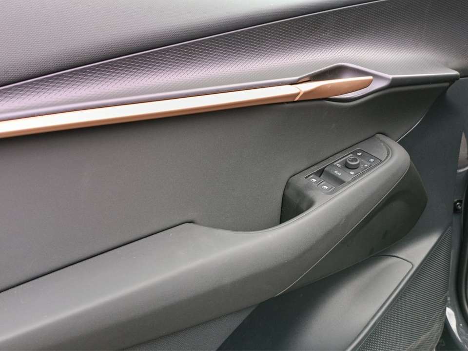 CUPRA Tavascan - Imagem 15