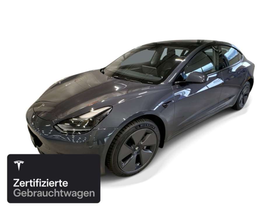 Tesla Model 3 - Imagem 1